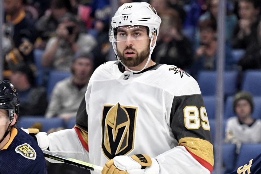 Alex Tuch nearing Sabres debut after practicing without non-contact jersey
