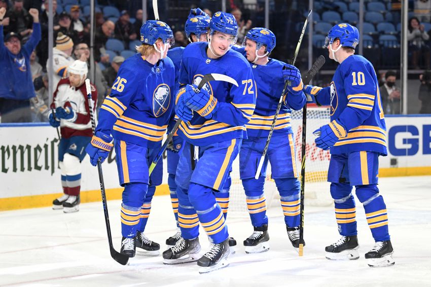 Tage Thompson Makes His Pro Debut In Win - St. Louis Game Time